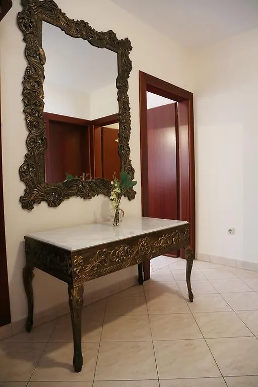 ורסאר Apartments Max