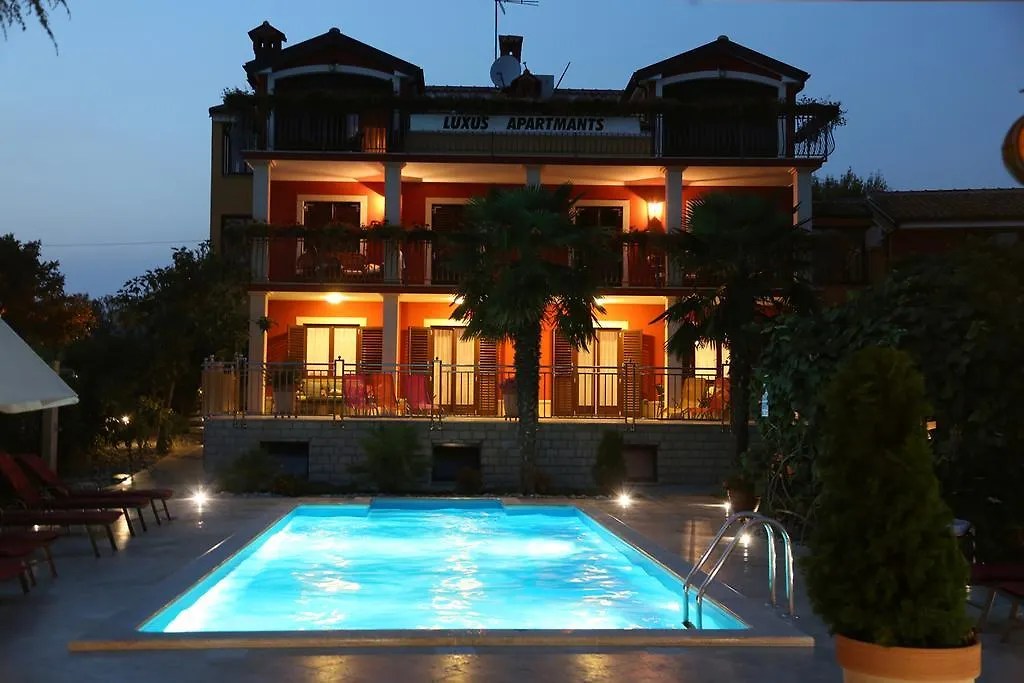 Apartments Max Vrsar
