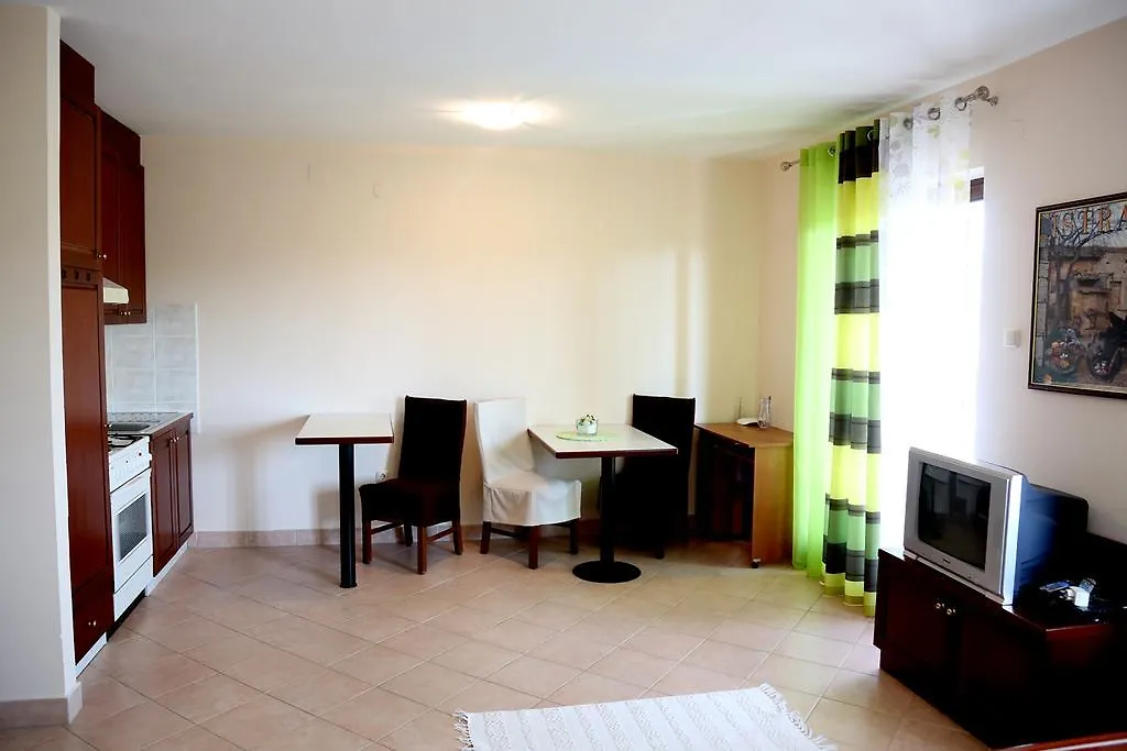 Apartments Max Vrsar