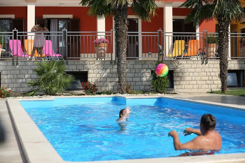 Apartments Max Vrsar